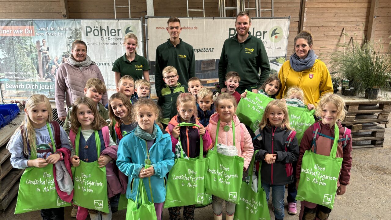 „Kleine Landschaftsgärtner in Aktion“