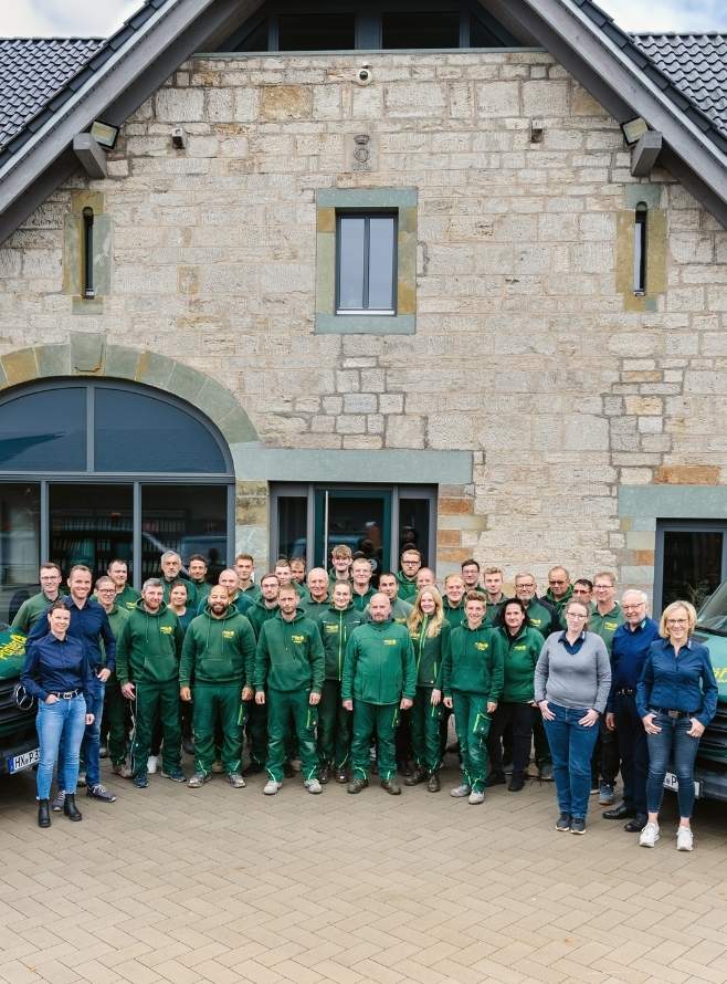 Gruppenbild vom Team Pöhler Gartenbau